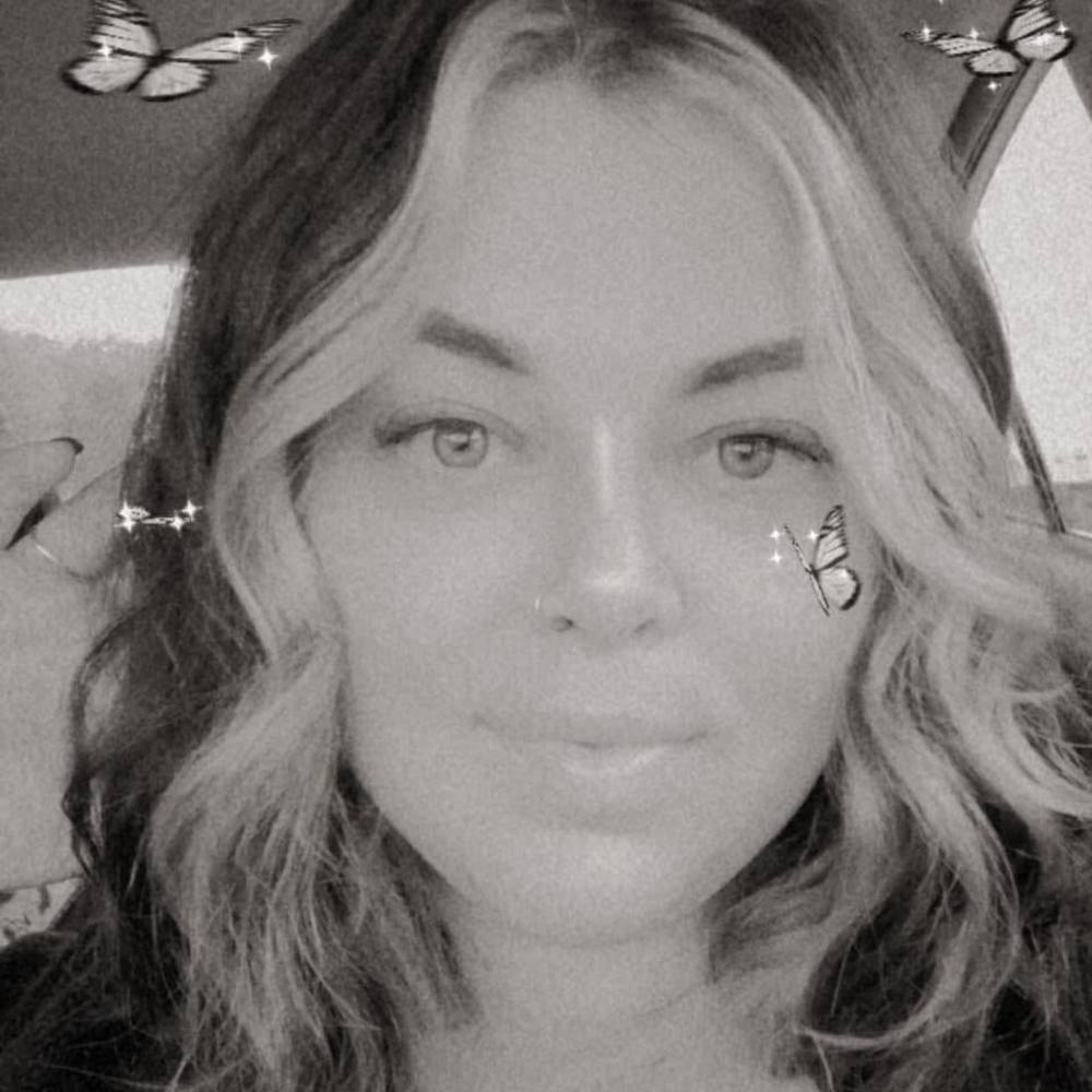 Meet your Posher, Holly